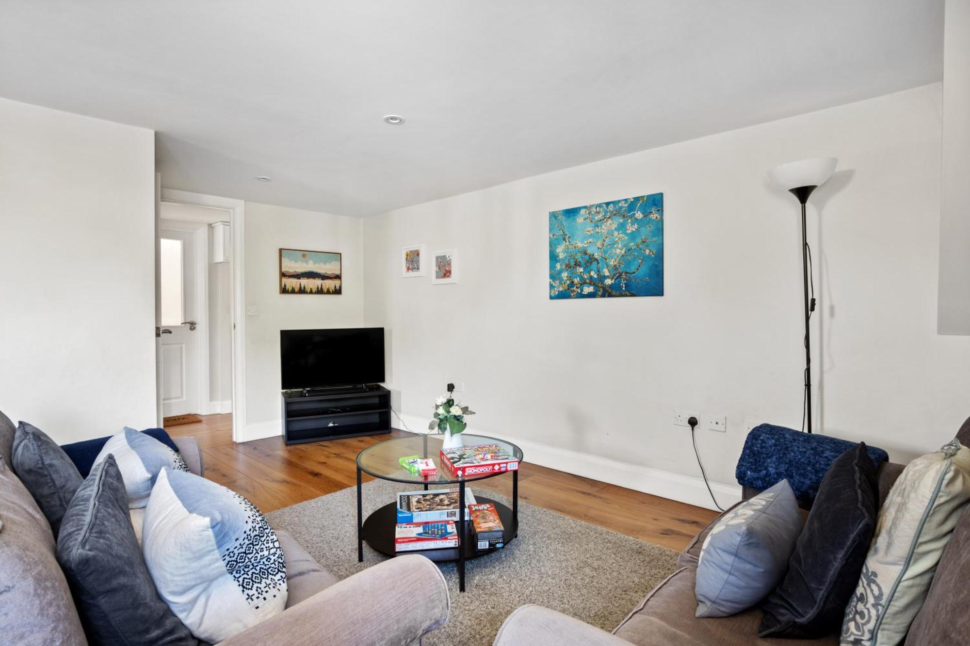 Cosy & Central Brockenhurst Flat, 2Br Exterior photo